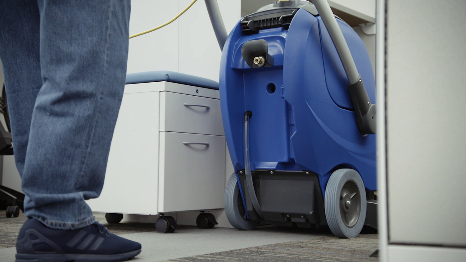 Clarke® EX40™ 18LX Self-Contained Carpet Extractor