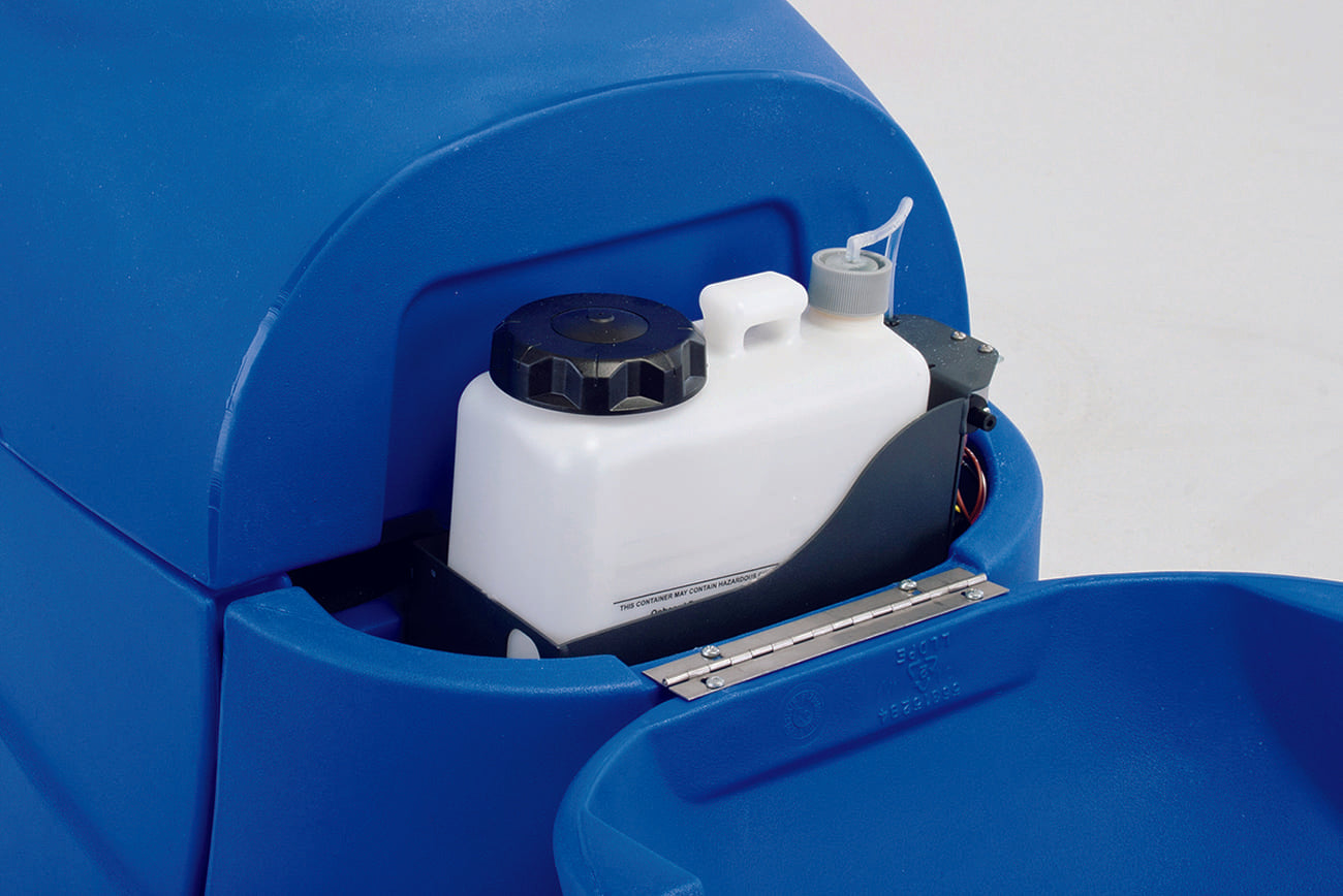 Clarke® Clean Track L24 Self-Contained Carpet Extractor - Battery Powered
