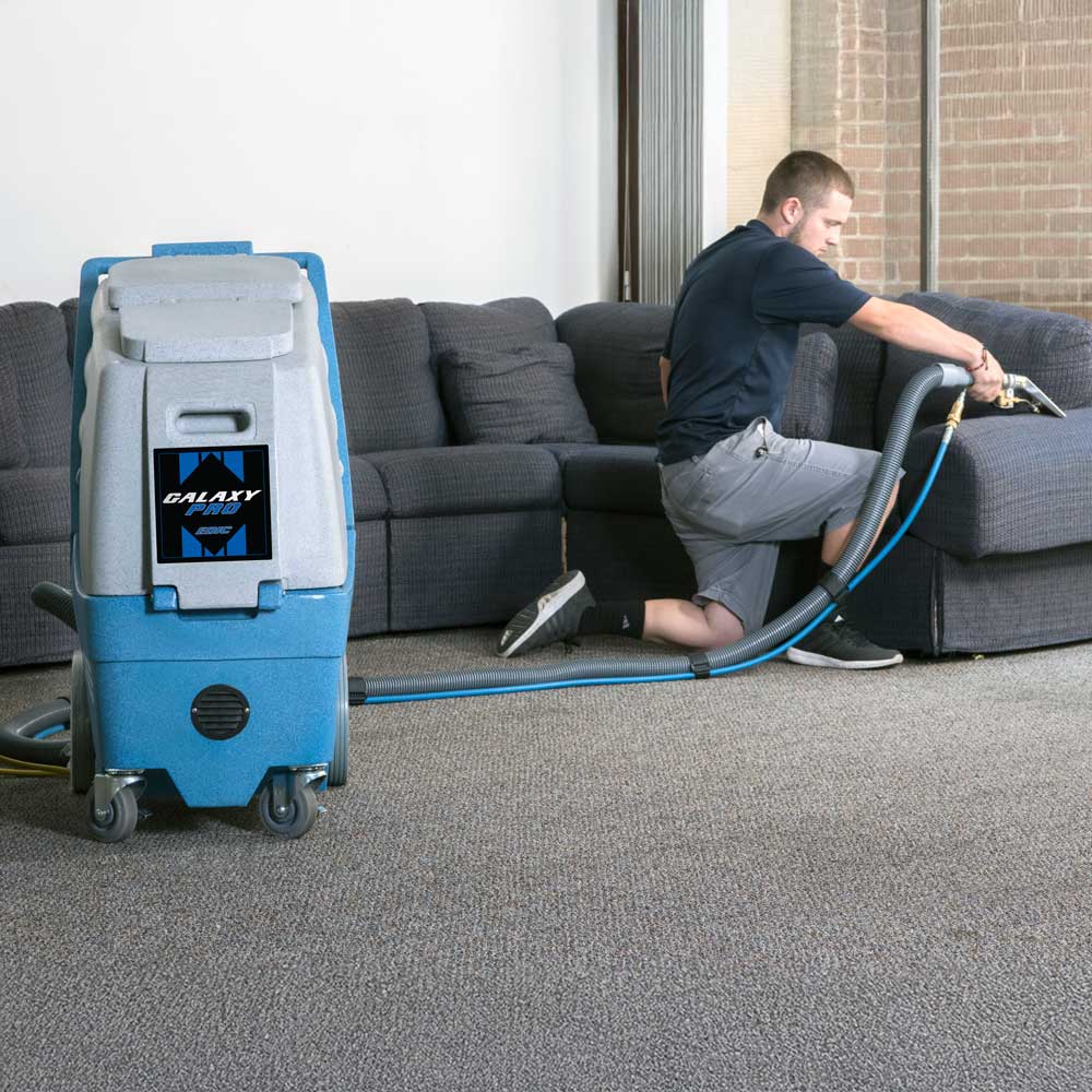 EDIC Galaxy Pro 2700 carpet extractor cleaning upholstery with the hand tool