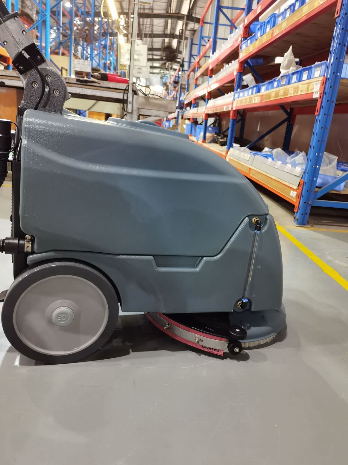 ICE® i15B Compact 15" Auto Scrubber w/ Brush & Pad Driver - 4 Gallons