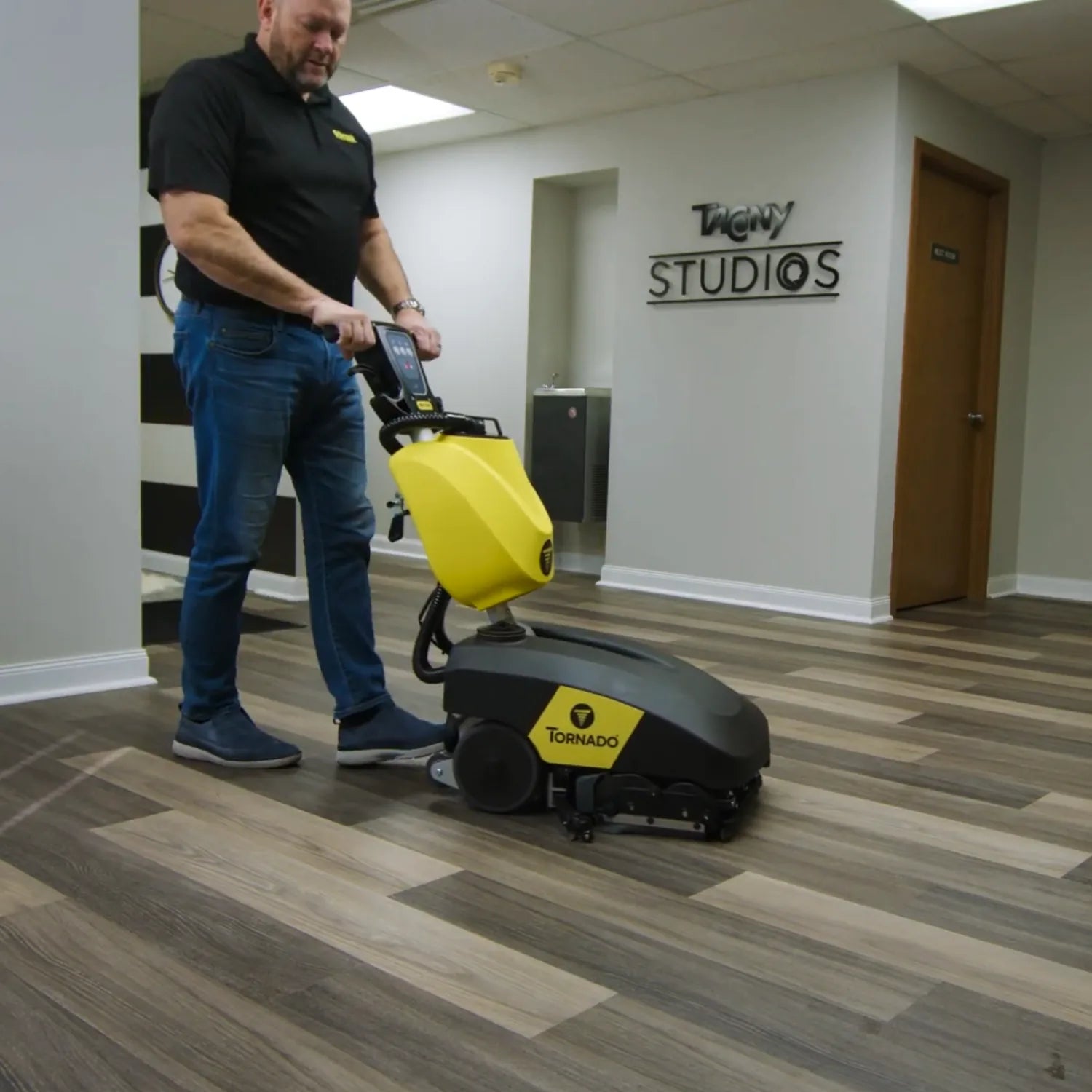 Tornado BR 13/2 Compact Cordless Cylindrical Scrubber