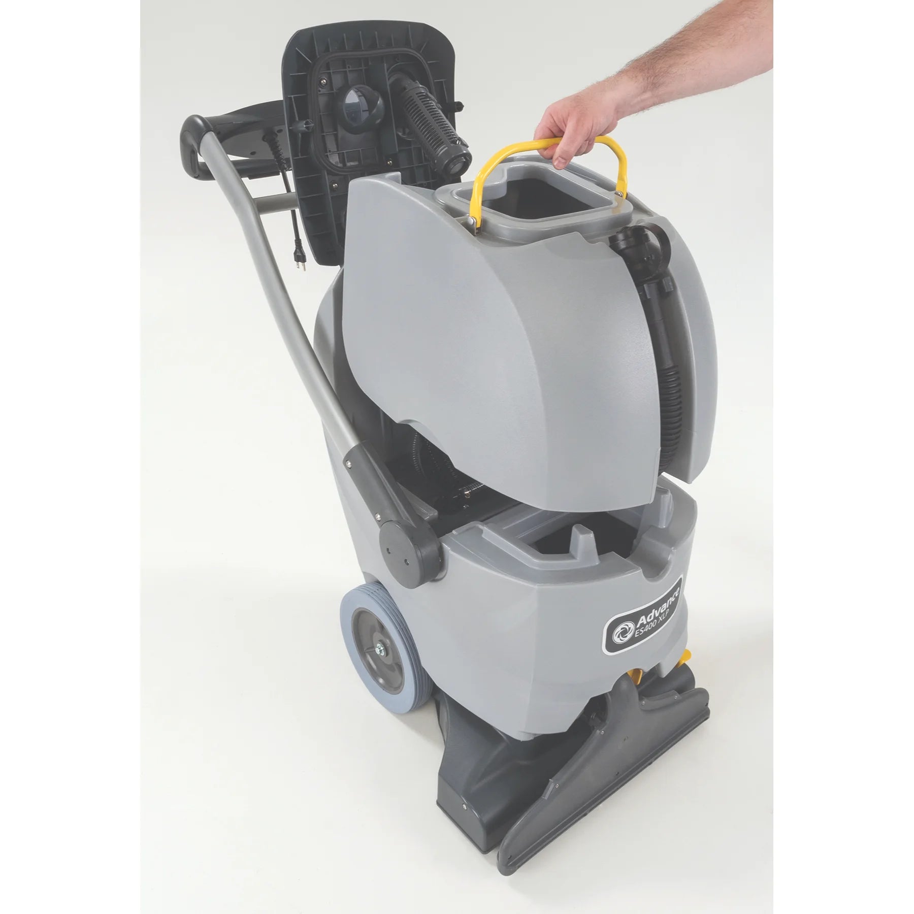 Lifting the removable recovery tank off the ES400 XLP
