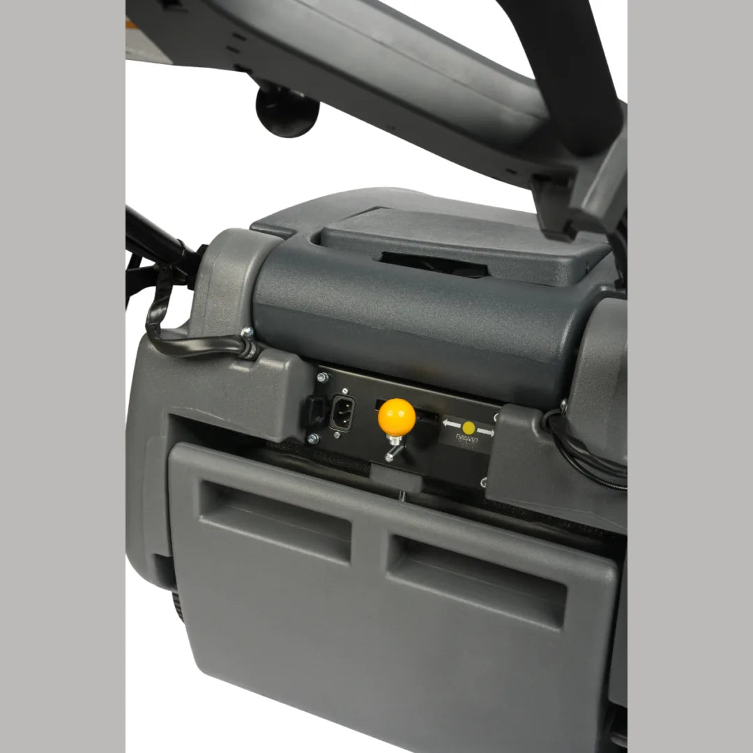 NC 9 walk-behind sweeper handle with the drive lever and control panel