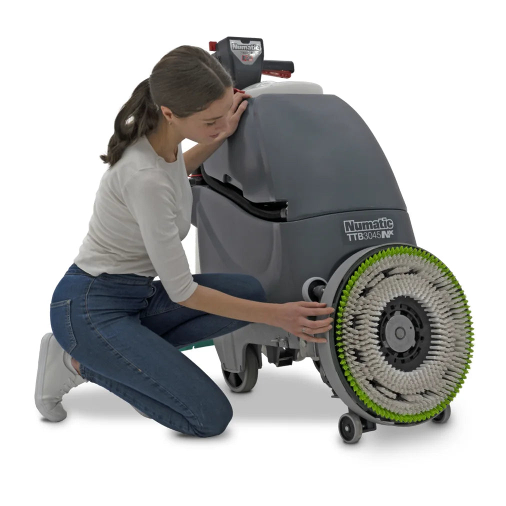 Changing the pad on the NaceCare TGB 817NX using the flip-up head, no tools needed